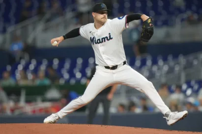 Conine, Hernández Homers, Junk's Solid 6 Innings Lead Marlins To An 8-2 Win Over Pirates